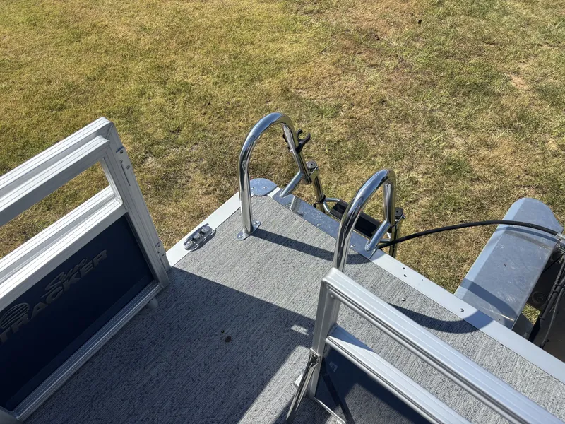 Slide: The Image of Sun Tracker Bass Buggy 16 XL Select 2026 - 15
