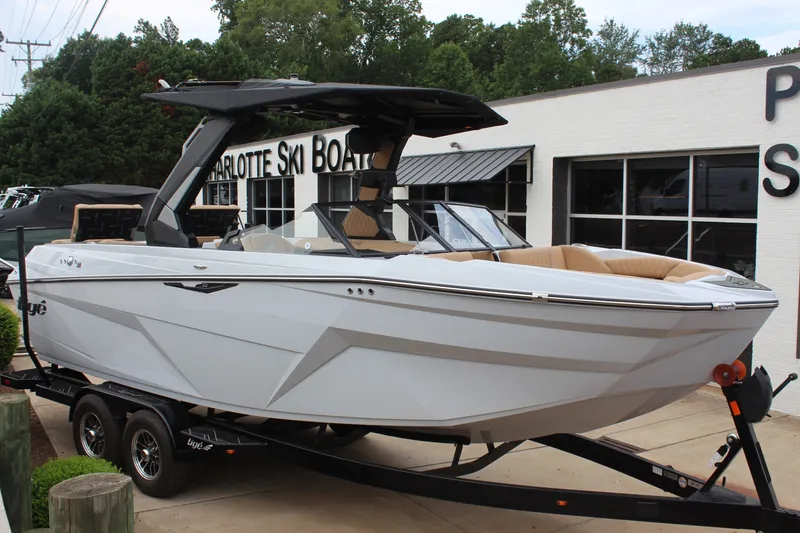 The Image of 2027 Tigé Z3 boat displayed at Charlotte Ski Boats dealership. - 0