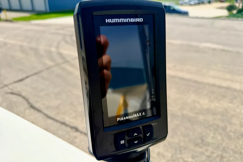 Slide: The Image of Humminbird PiranhaMAX 4 fish finder on 2008 Starcraft Aurora Star Step 190 IO boat. - 57