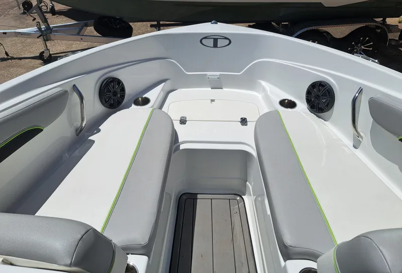 Slide: The Image of Tahoe 700 2020 - 13