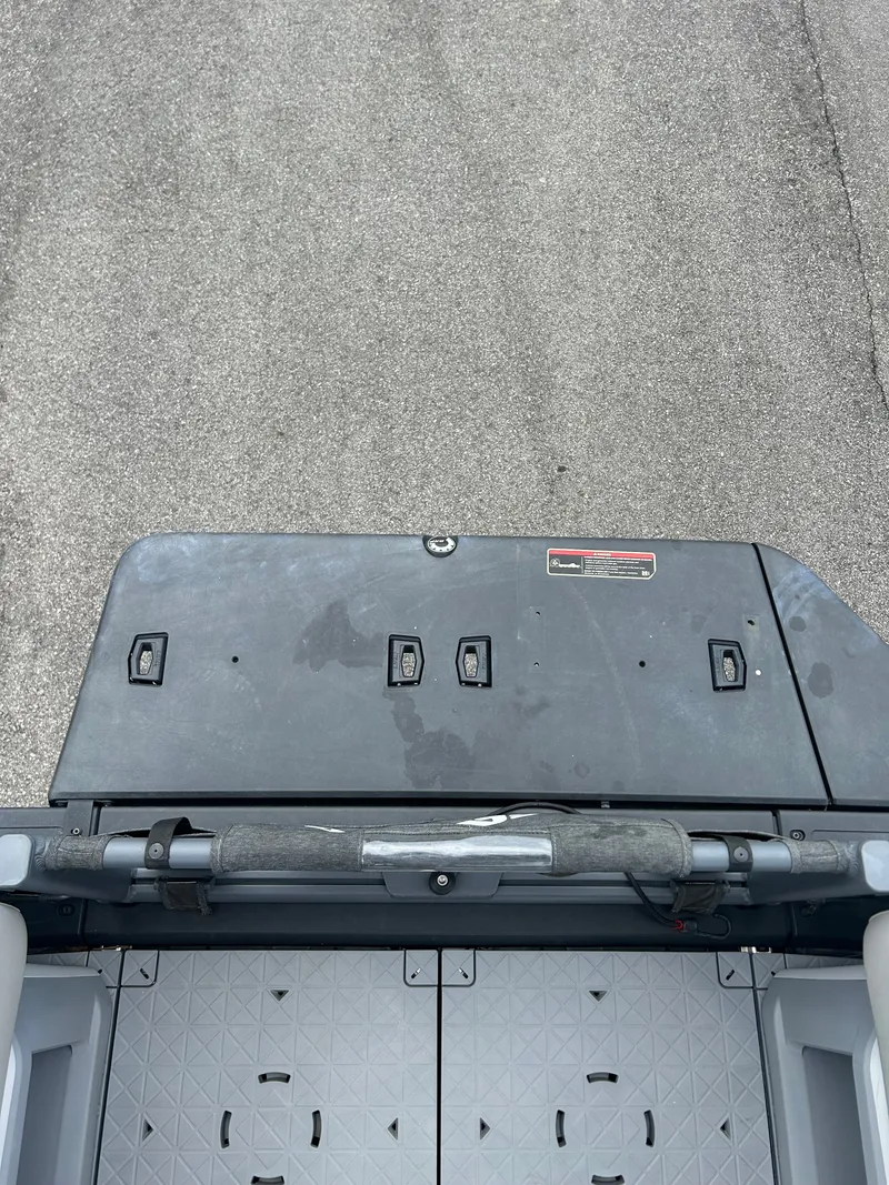 Slide: The Image of Sea-Doo Switch Sport 18 2022 - 14