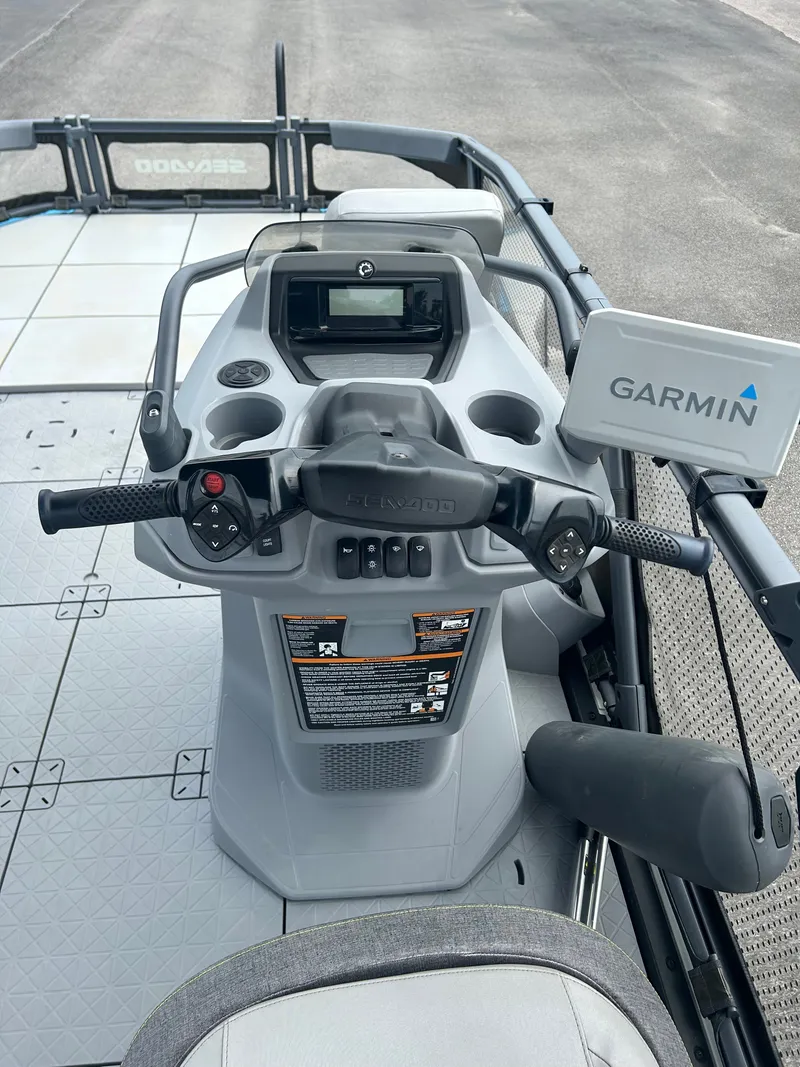 Slide: The Image of Sea-Doo Switch Sport 18 2022 - 10