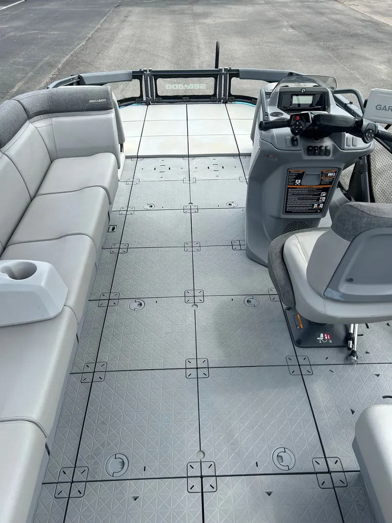 Slide: The Image of Sea-Doo Switch Sport 18 2022 - 11