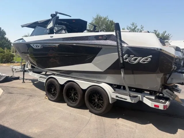 Slide: The Image of Tigé 23ZX 2024 - 12