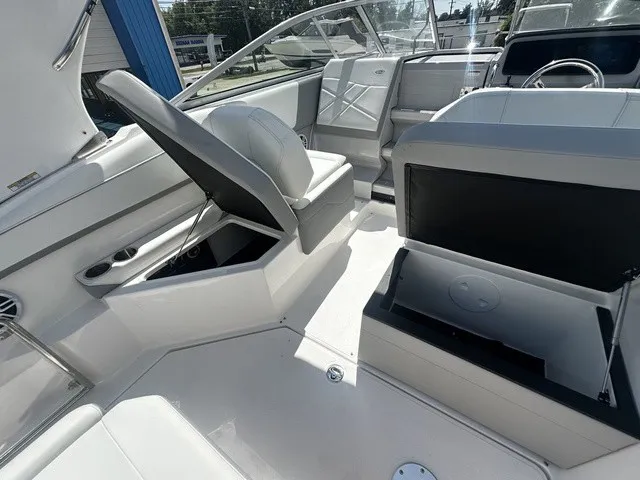 Slide: The Image of Regal 26 XO 2027 - 19