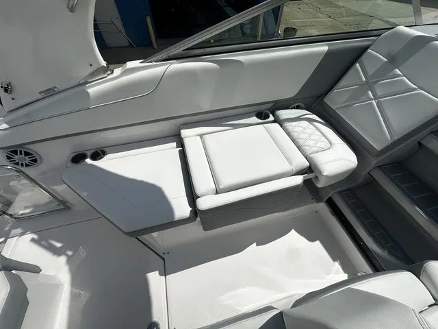 Slide: The Image of Regal 26 XO 2027 - 10