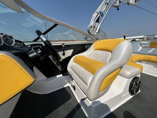 Slide: The Image of MasterCraft X-45 2012 - 14