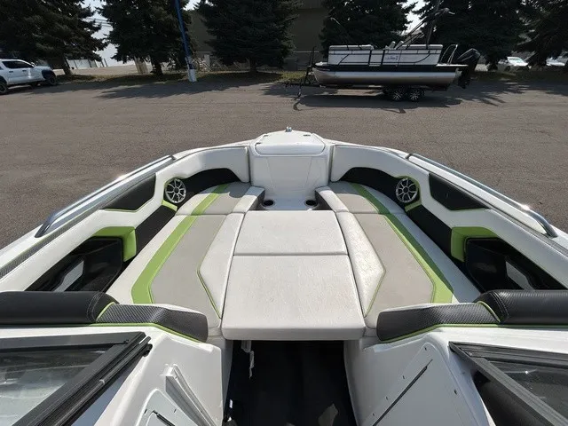 Slide: The Image of Yamaha 212XD 2022 - 18