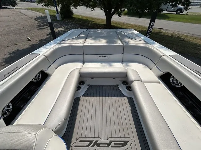 Slide: The Image of Epic 21V 2012 - 9