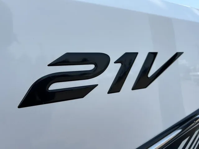 Slide: The Image of Epic 21V 2012 - 5