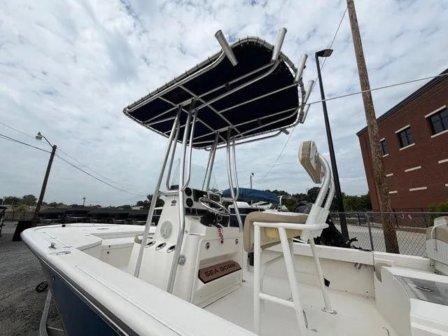 Slide: The Image of Sea Born FX 22 - Yamaha 200 2015 - 10