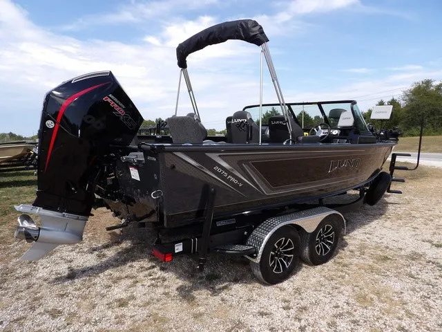 Slide: The Image of Lund 2075 Pro-V Sport 2026 - 8