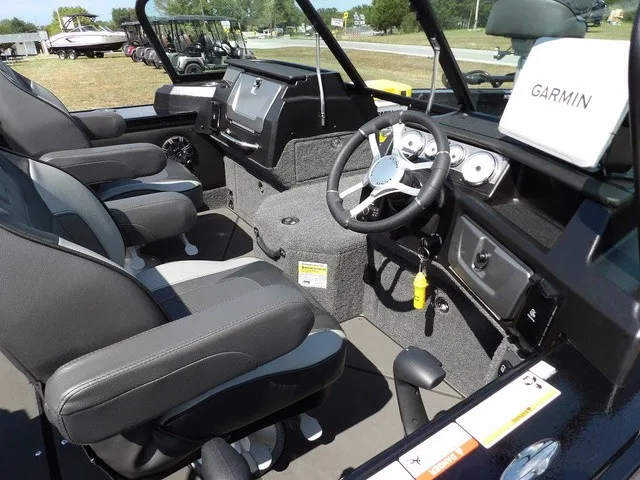Slide: The Image of Lund 2075 Pro-V Sport 2026 - 73