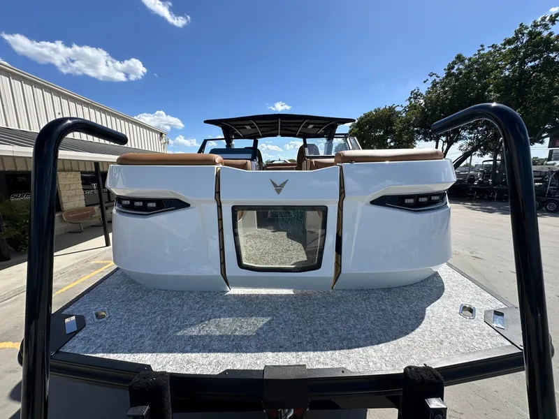 Slide: The Image of Revel RS25L 2027 - 10