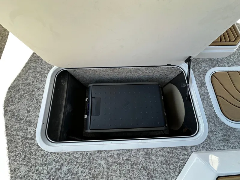 Slide: The Image of Revel RS25L 2027 - 54