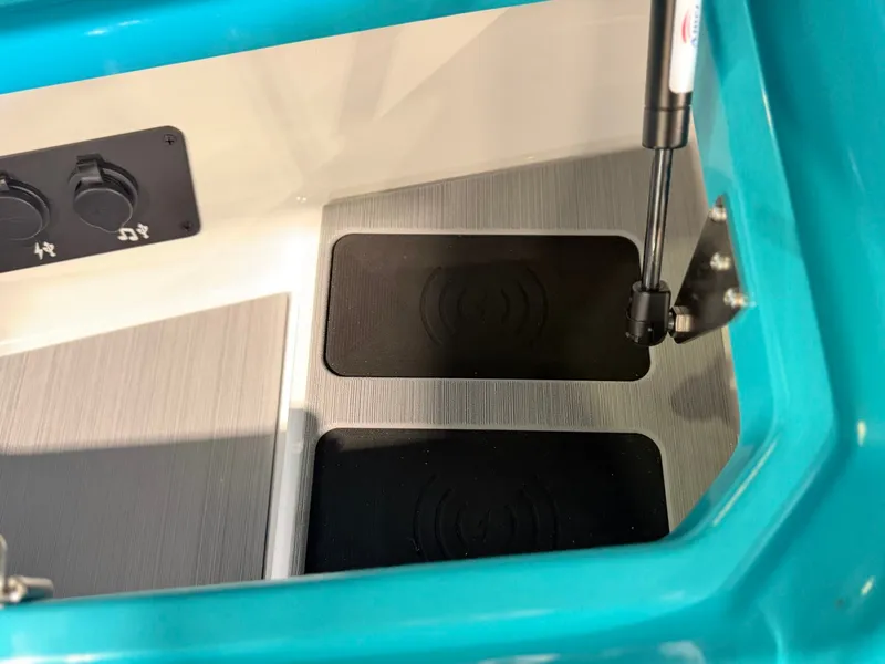 Slide: The Image of Nautique Super Air Nautique G25 2025 - 20