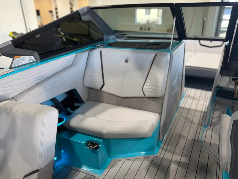 Slide: The Image of Nautique Super Air Nautique G25 2025 - 14