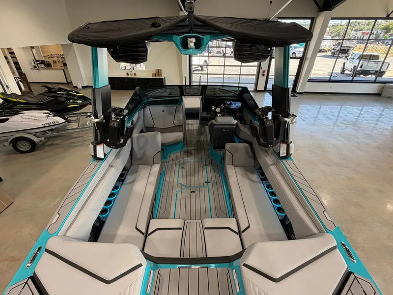 Slide: The Image of Nautique Super Air Nautique G25 2025 - 11