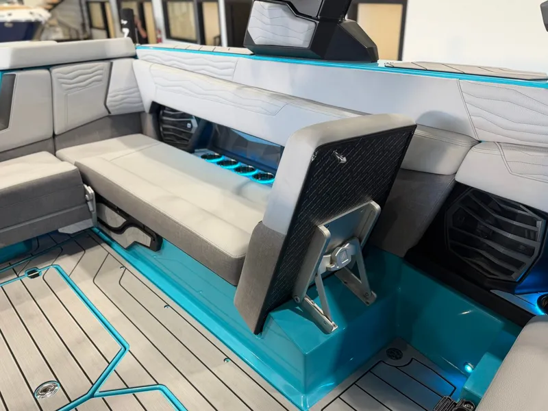 Slide: The Image of Nautique Super Air Nautique G25 2025 - 19