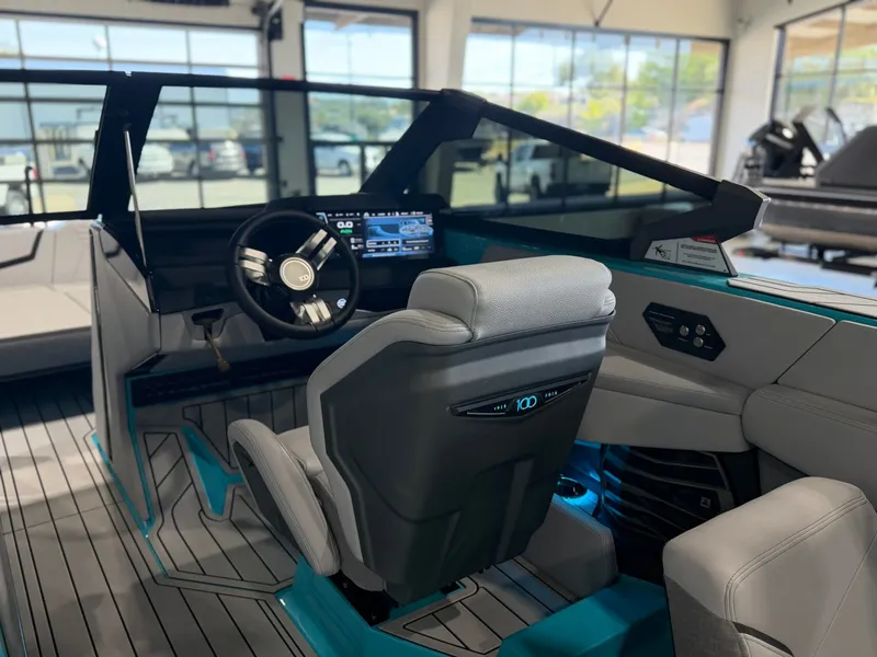 Slide: The Image of Nautique Super Air Nautique G25 2025 - 15