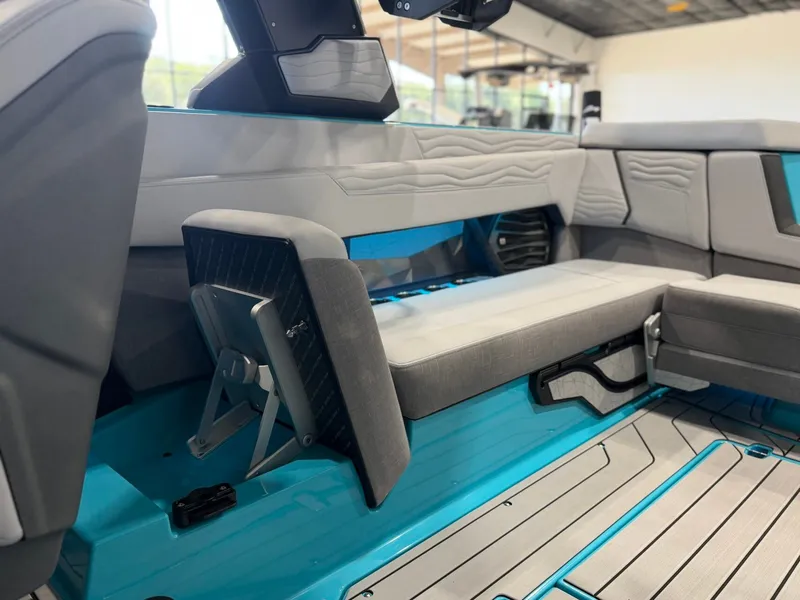 Slide: The Image of Nautique Super Air Nautique G25 2025 - 18
