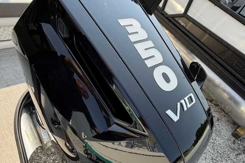 Slide: The Image of Black Alera M25L 2027 outboard motor with "350 V10" label. - 18