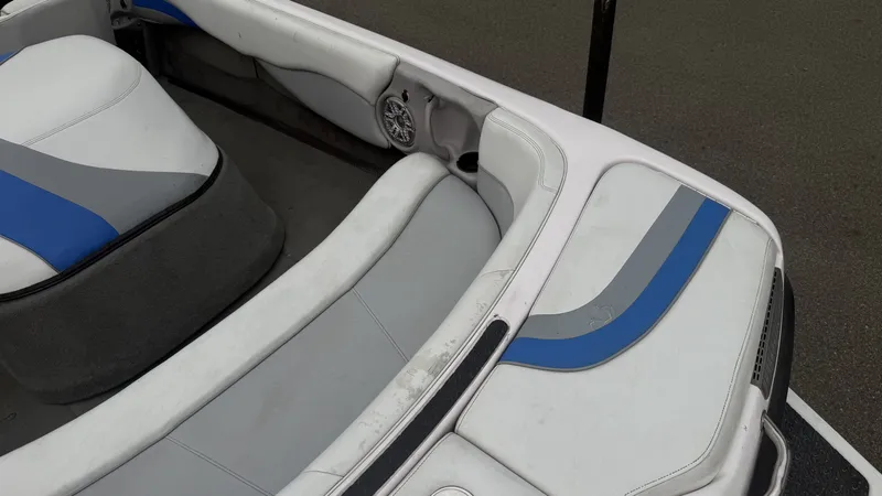 Slide: The Image of Nautique 206 2005 - 15