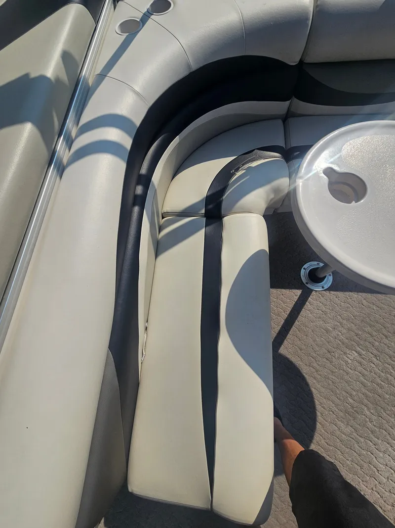 Slide: The Image of Manitou 20 AURORA PONTOON 2010 - 7