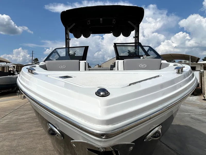 Slide: The Image of Cobalt R6 Surf 2024 - 10