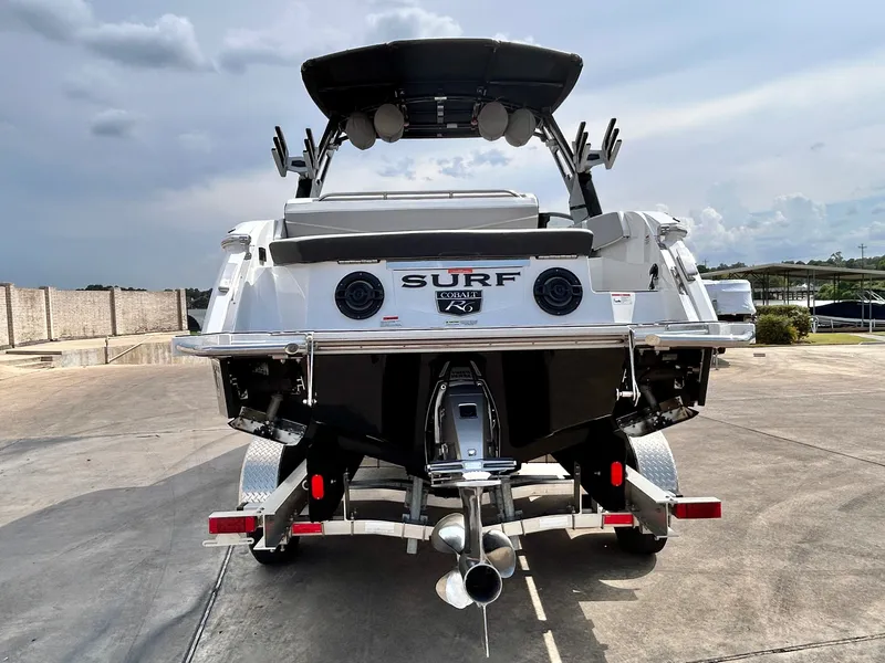 Slide: The Image of Cobalt R6 Surf 2024 - 11