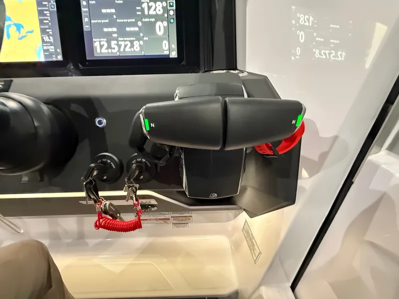 Slide: The Image of Axopar 29 XC Cross Cabin 2025 - 13