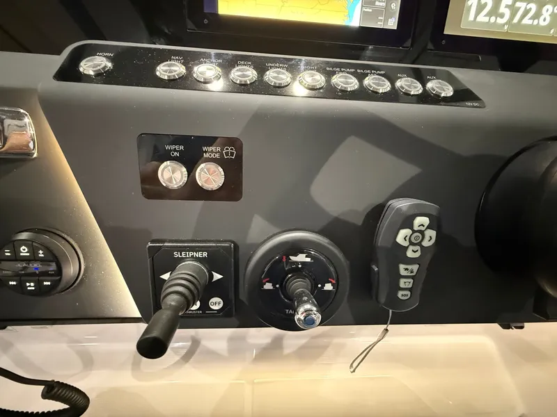 Slide: The Image of Axopar 29 XC Cross Cabin 2025 - 21