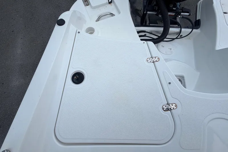 Slide: The Image of Tahoe 550 TS 2019 - 59