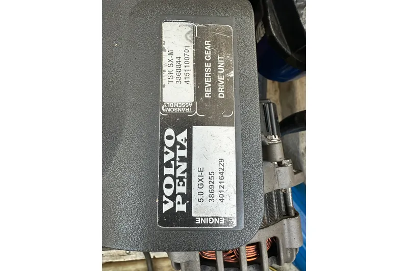 Slide: The Image of Volvo Penta reverse gear drive unit on 2006 Larson Cabrio 240 boat. - 24