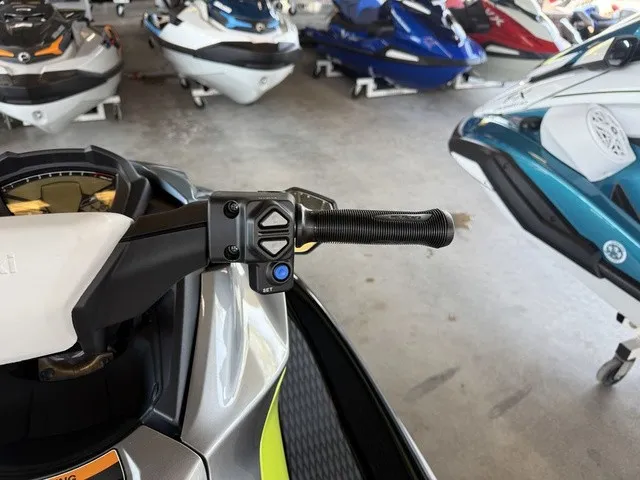 Slide: The Image of Kawasaki Jet Ski ST 2026 - 17