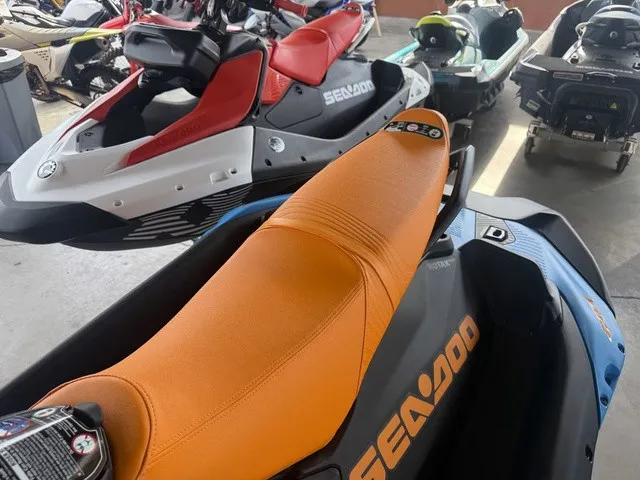 Slide: The Image of Sea-Doo Spark Trixx for 3 2026 - 10