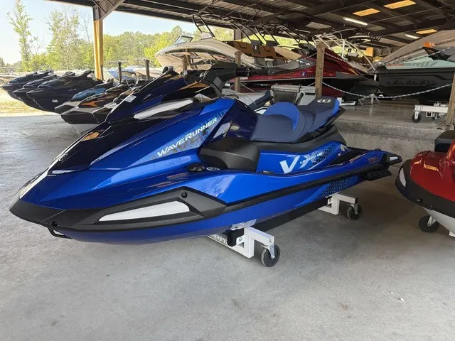 Slide: The Image of Yamaha VX Limited HO 2026 - 4