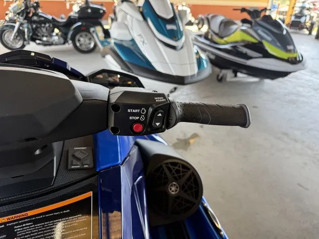 Slide: The Image of Yamaha VX Limited HO 2026 - 19