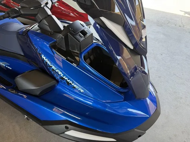 Slide: The Image of Yamaha VX Limited HO 2026 - 12