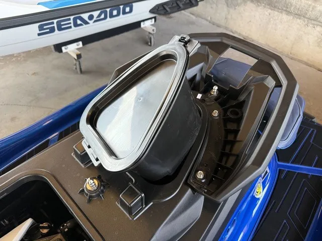 Slide: The Image of Yamaha VX Limited HO 2026 - 21