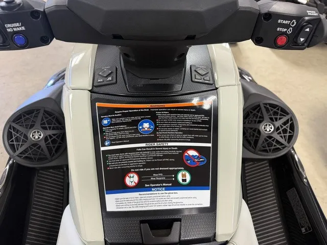 Slide: The Image of Yamaha VX Cruiser HO 2026 - 17