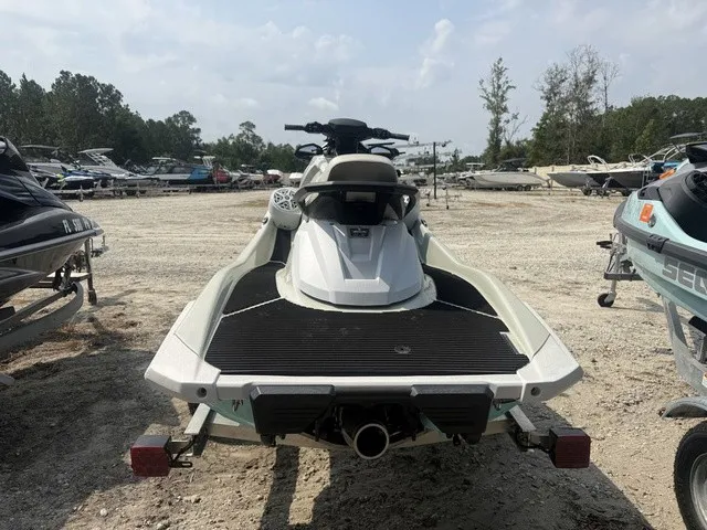 Slide: The Image of Yamaha VX Cruiser HO 2025 - 5