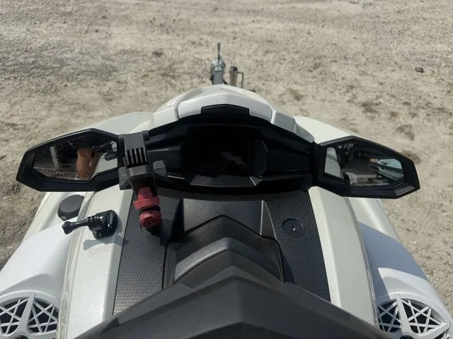 Slide: The Image of Yamaha VX Cruiser HO 2025 - 16