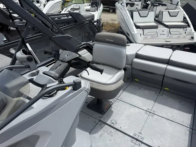 Slide: The Image of Sea-Doo Switch Sport 18 2022 - 21