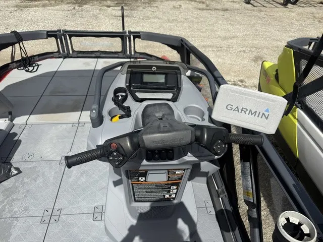 Slide: The Image of Sea-Doo Switch Sport 18 2022 - 28