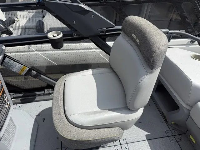 Slide: The Image of Sea-Doo Switch Sport 18 2022 - 32