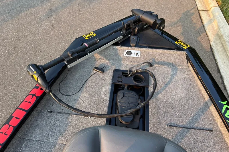 Slide: The Image of 2020 Tracker Pro Team 190 TX boat deck with trolling motor and control panel. - 15