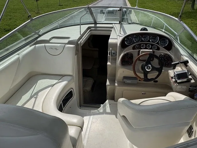 Slide: The Image of Sea Ray Sundancer 280 2003 - 5