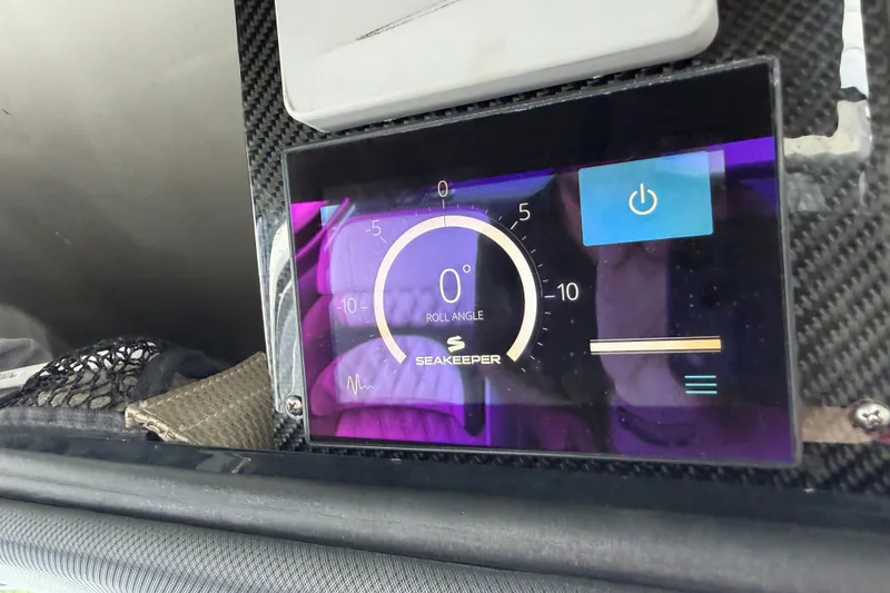 Slide: The Image of Digital display showing Seakeeper roll angle gauge on a 2020 Nor-Tech boat. - 29