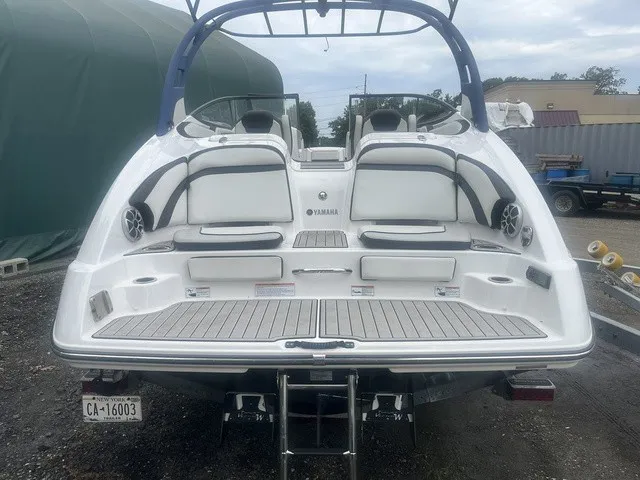 Slide: The Image of Yamaha 242SE 2020 - 4
